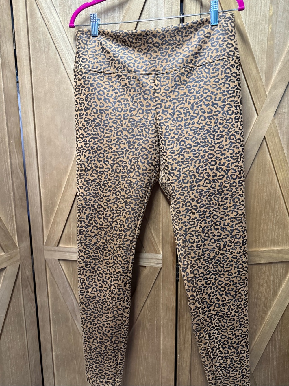 Carmen Marc Valvo NWOT Tan and Black Leopard Print Leggings Size Medium Vintage